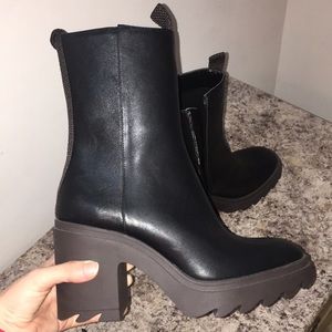 Zara Black Leather Heeled Boots